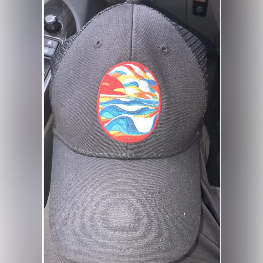 Patagonia Hat Cap Men/women’s Trucker Snapback Lopro Black Stained Glass Glassy